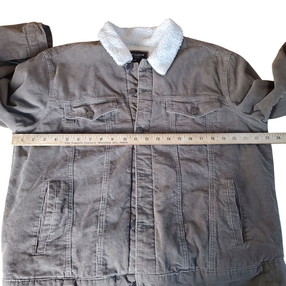 Sunrise Kingdom Brown Corduroy Sherpa Lined Jacket. XL. 0125 - Picture 9 of 13